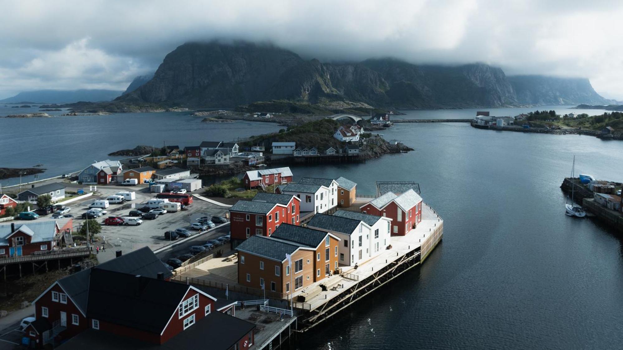 Henningsvaer Bryggehotell - By Classic Norway Hotels Exterior photo