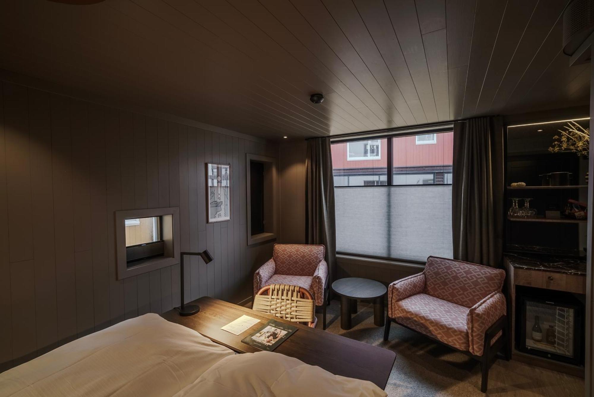 Henningsvaer Bryggehotell - By Classic Norway Hotels Exterior photo