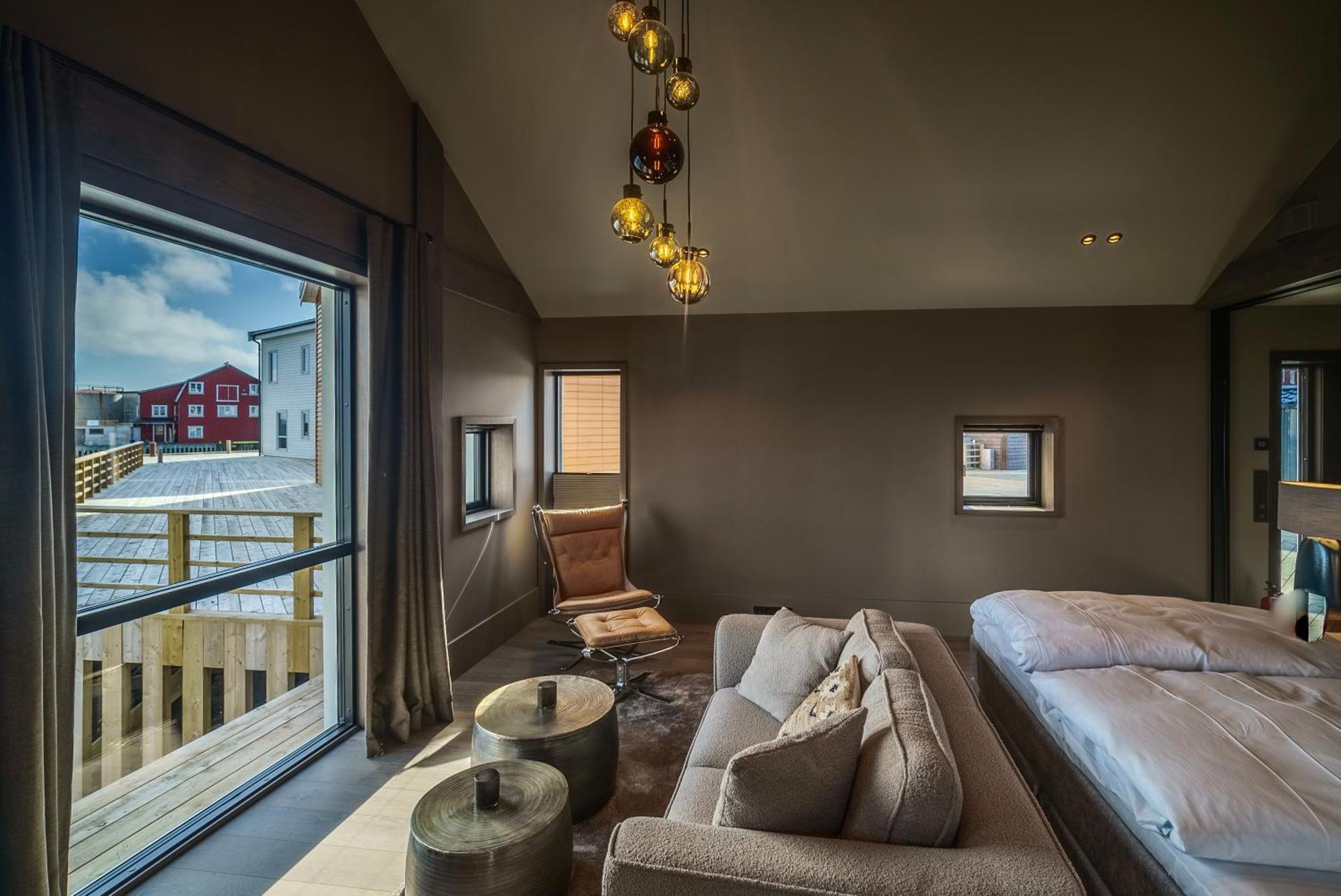 Henningsvaer Bryggehotell - By Classic Norway Hotels Exterior photo
