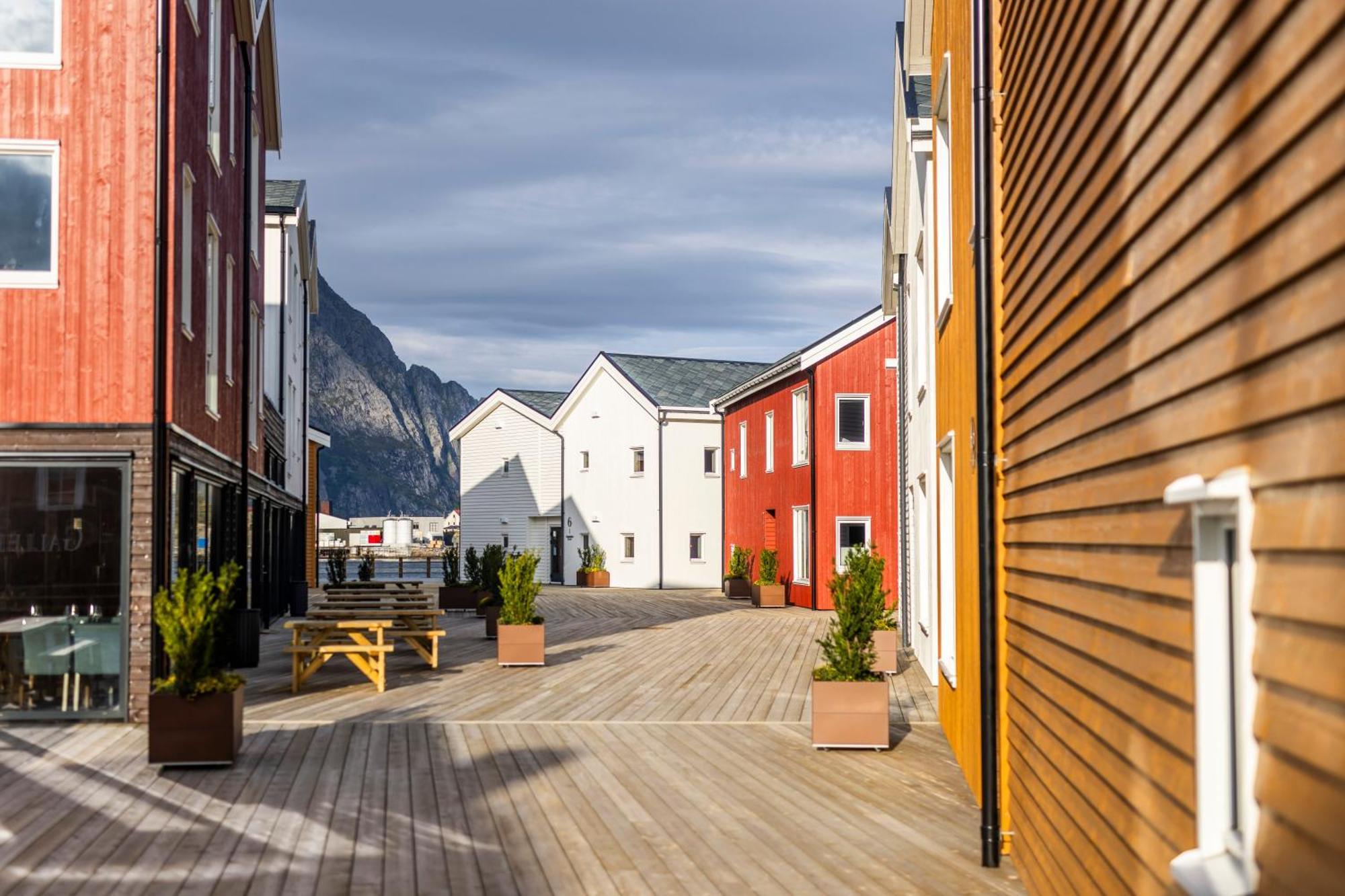 Henningsvaer Bryggehotell - By Classic Norway Hotels Exterior photo