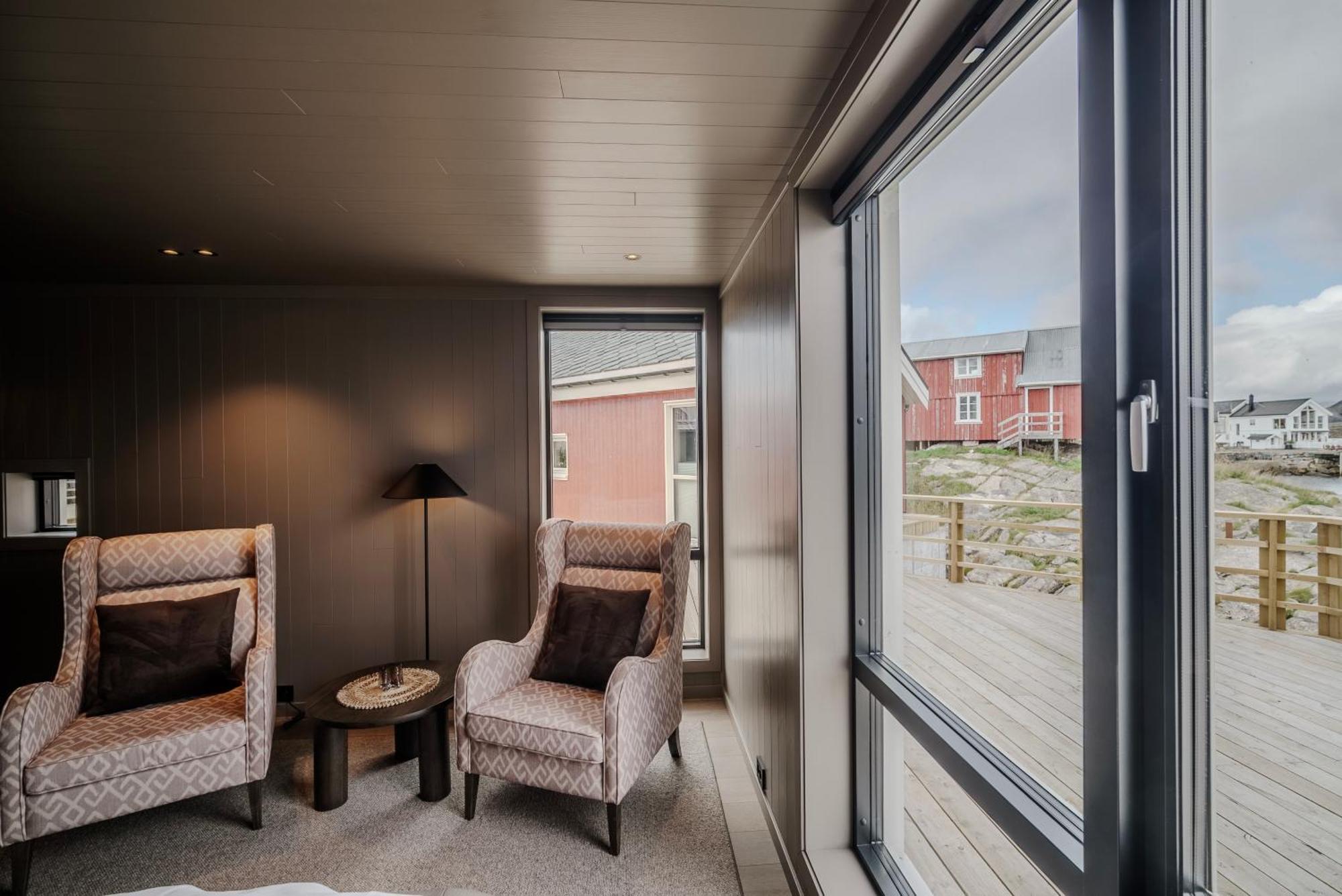 Henningsvaer Bryggehotell - By Classic Norway Hotels Exterior photo